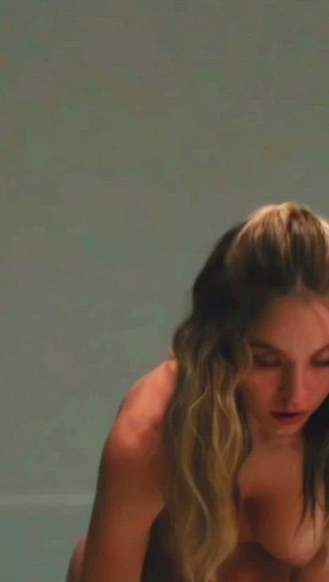 big tits celebrity sydney sweeney tits gif