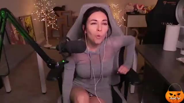 Alinity Upskirt