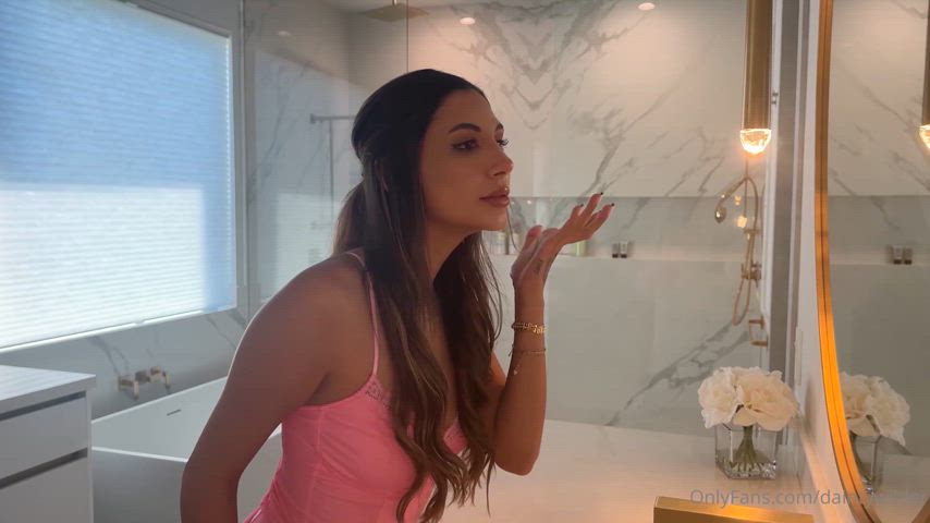 bathroom dainty wilder lesbian onlyfans pissing pornstar squirting gif