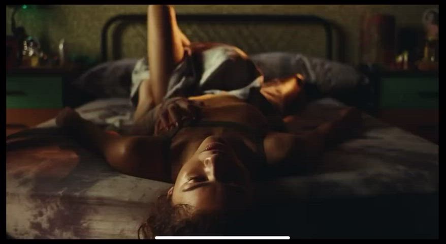 Lesbian Orgasm Zendaya gif