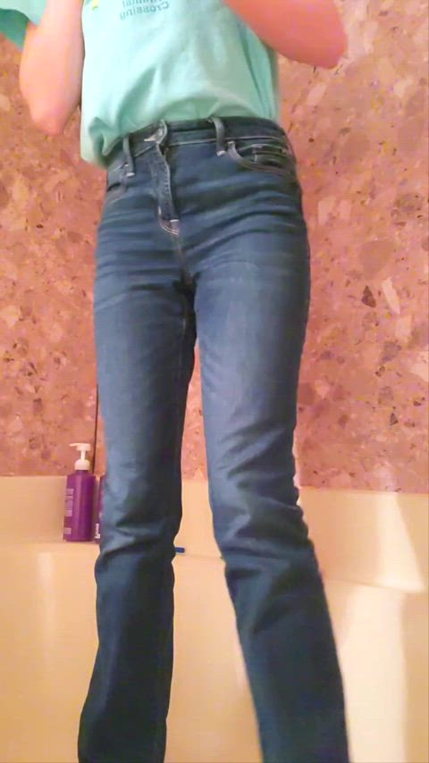 high-waisted jeans are fun to wet