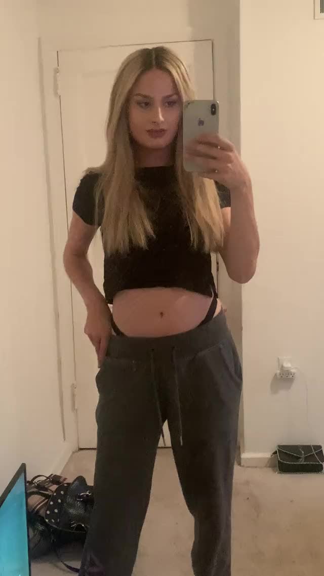 Sweatpants Season but for trans girls ?