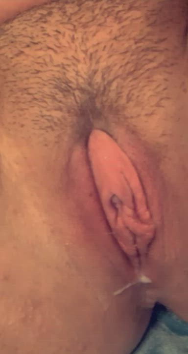 Came so hard, now my pussy is dripping with my cum ?