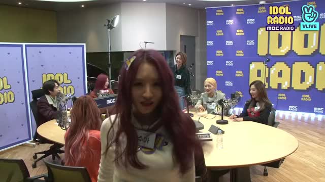 V LIVE - 'IDOL RADIO' ep#134- PIRI 좋다 (FEEL이 좋다) (w- 드림캐쳐) 95