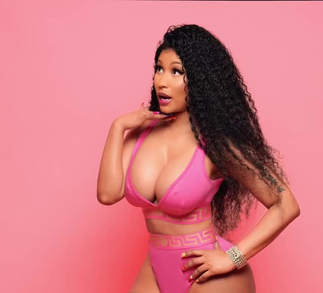 nicki minaj wobble up pink parts slowmo