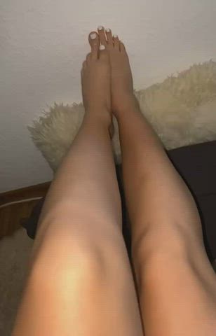 18 Years Old Feet Feet Fetish Legs Petite Schoolgirl Tease Teen Toes gif
