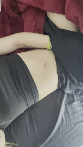 Letting my small boobs out and masturbating under my gym clothes, I need someone