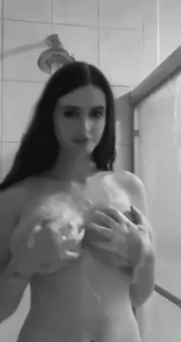 amateur arab big nipples big tits busty huge tits muslim pov shower teen gif