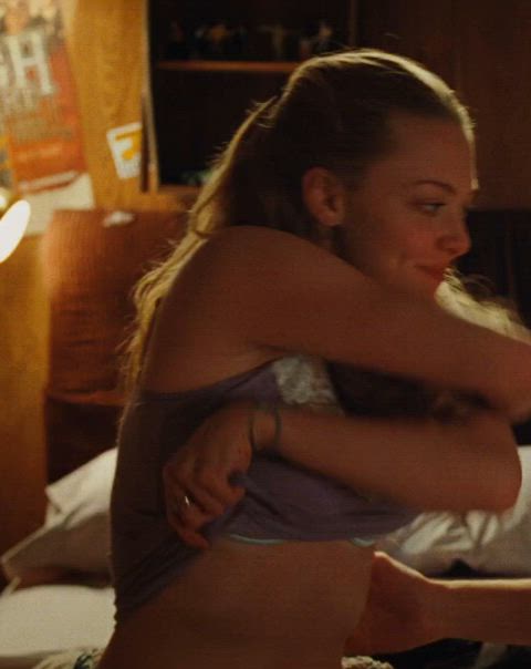 amanda seyfried armpits celebrity female underwear gif