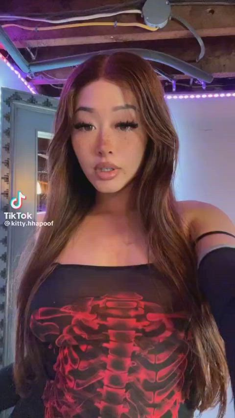 boobs flashing nipples nipslip tiktok r/tiktits gif