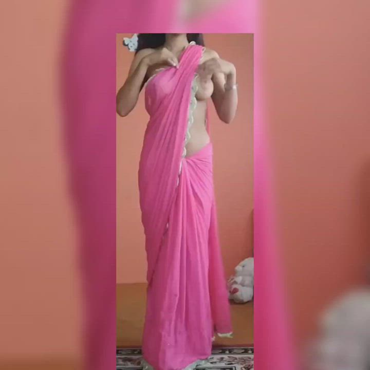 Extremely Hot figure bhabhi take off her saari for his fans online 10 out of 10 for