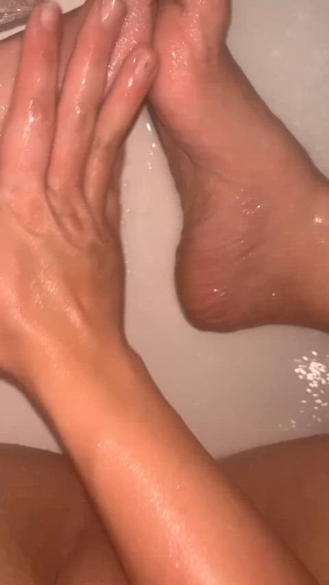 cum on feet onlyfans pussy gif