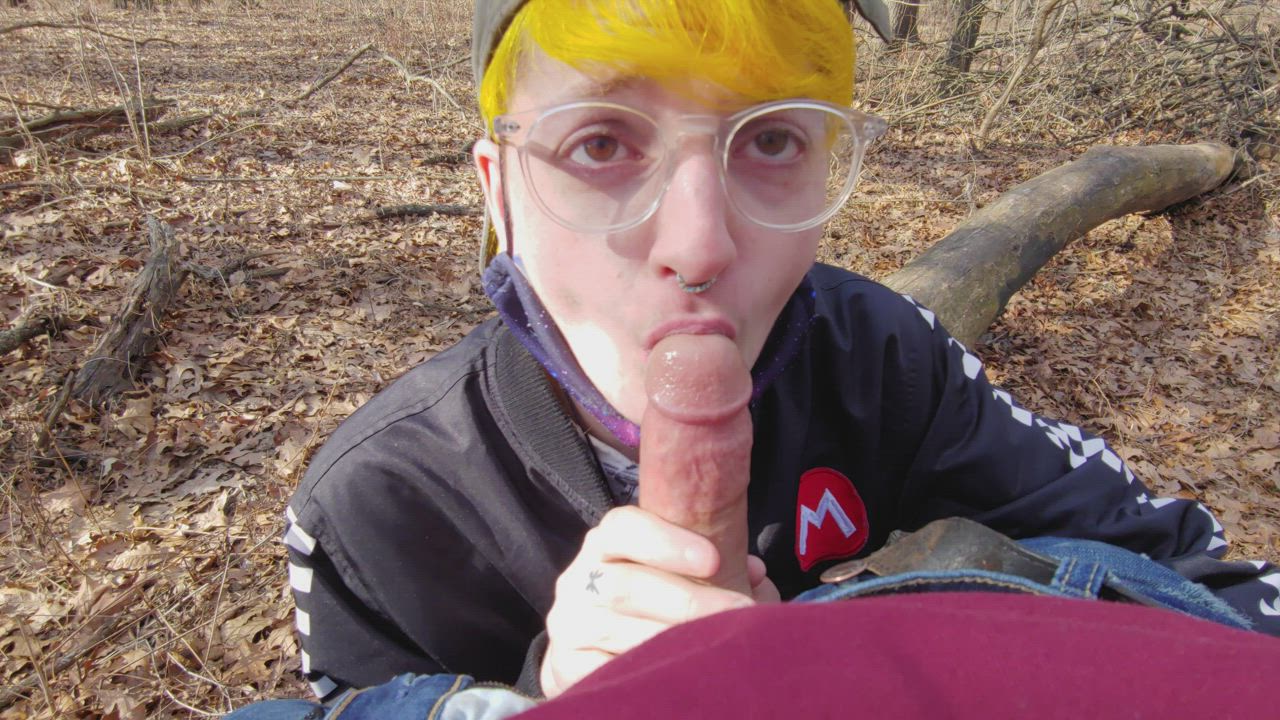 My friend loves sucking my dick in the woods