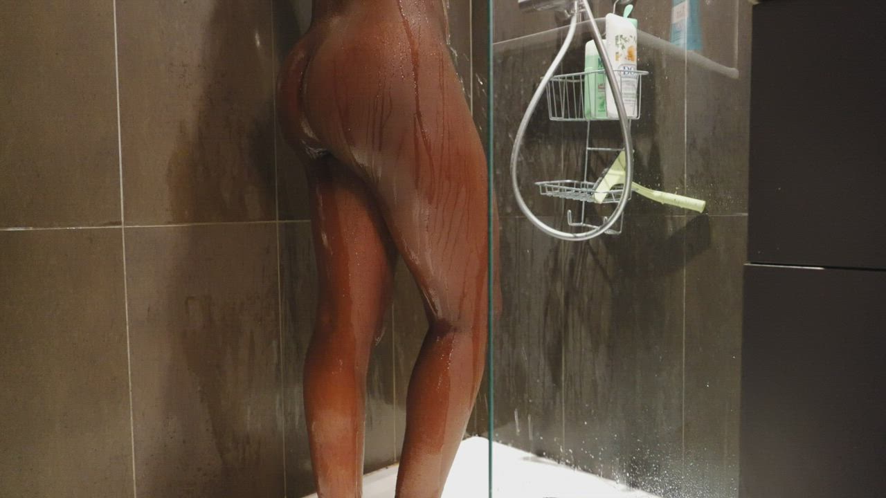 [OC] my girlfriend in the shower....