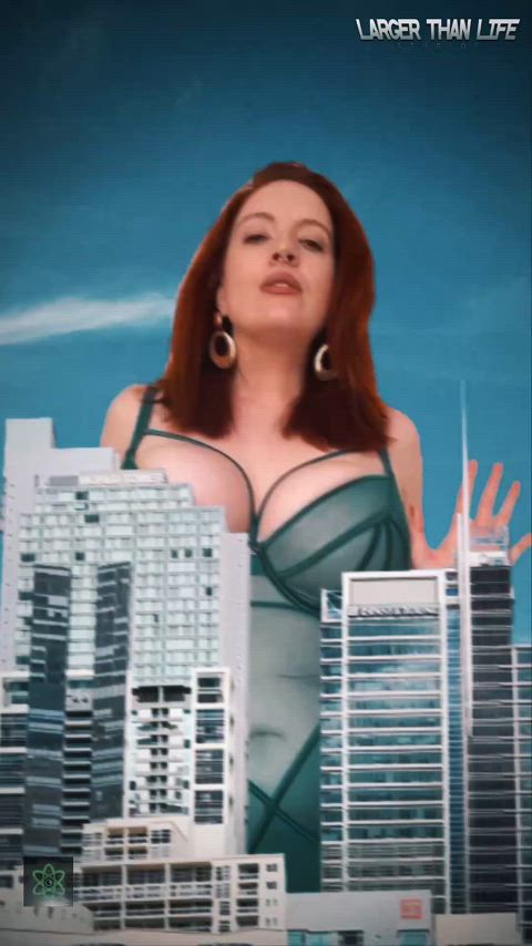 Ginger LOVES giantess growth! 🤯