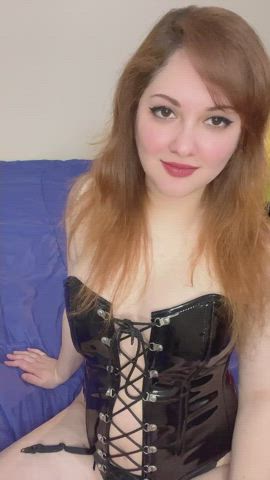 Wearing my new corset, any slave to praise me?