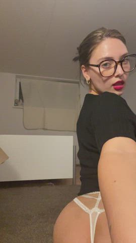 Ass Nerd OnlyFans gif