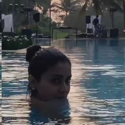 Damm Shriya saran 🥵