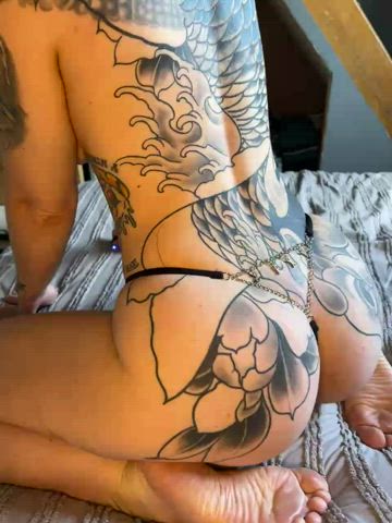 Tattooed ass twitch 👅🤭