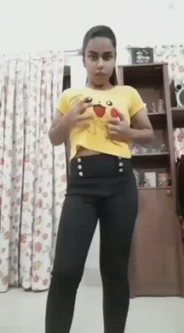 Pikachuuu ???? (10 upvotes target)