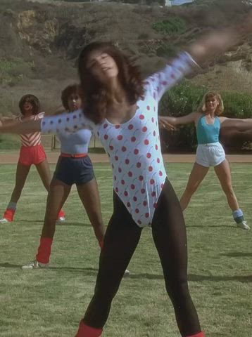 brunette phoebe cates workout gif