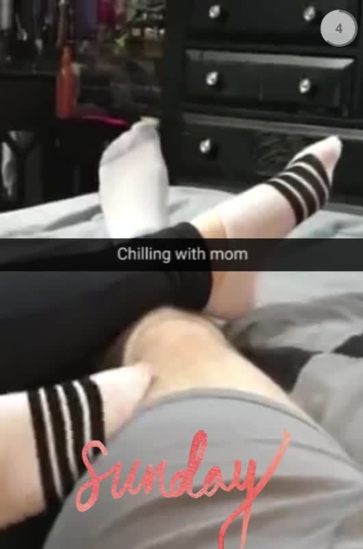 Fuck... mom what are you doing??