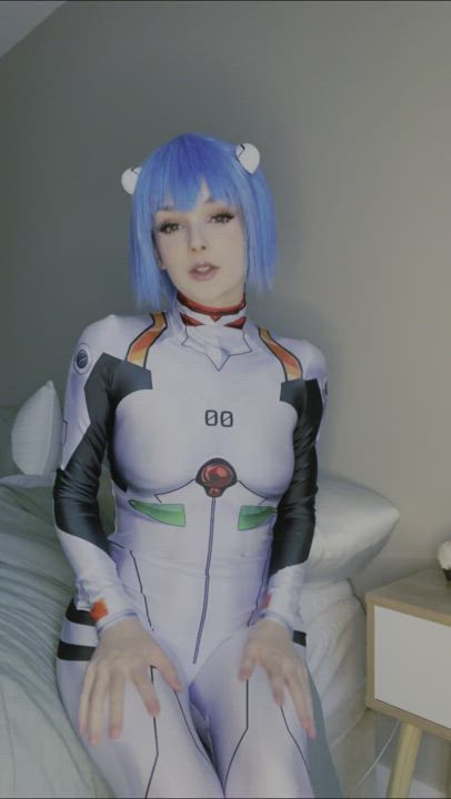 Rei Ayanami showing off