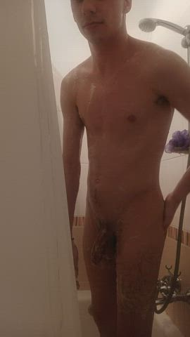Help me wash my body and I reward you with my dick 🤭