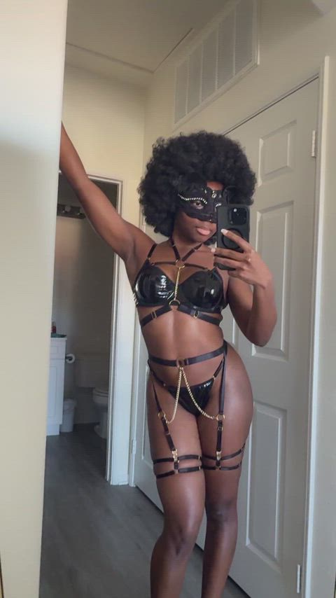 amateur ebony ebony butts homemade leather lingerie onlyfans selfie tease thick ebony-exhibitionist