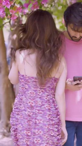 Raandeepa Dhar nay caption likha, "Tum convince hoe gaye ya main aur slow motion