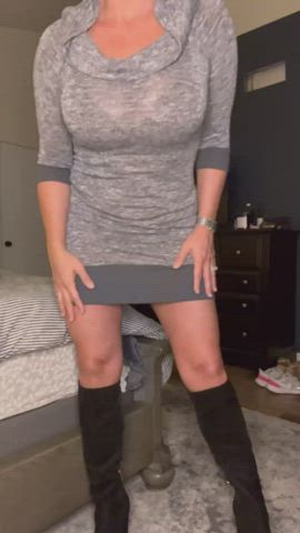 I know I could be wearing less but this is still hot, no?😏🔥😘 [47f]