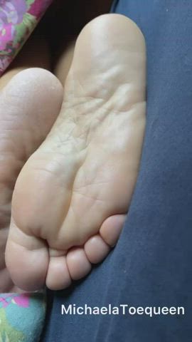 foot fetish soles toes gif