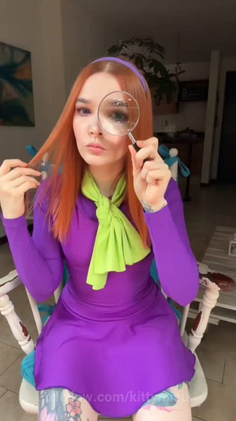 Tattooed Daphne cosplay on/off