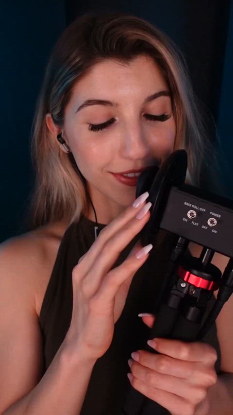 asmr beautiful blonde close up french kissing kissing sexy sexy voice smile gif