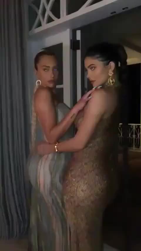 Kylie Ass Is So Fat