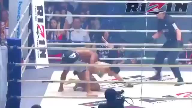 Khalid Taha grounded knee KO (RIZIN)