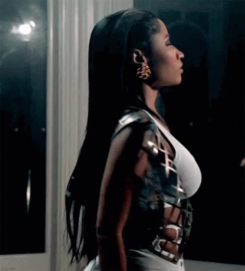 Nicki Minaj Tits