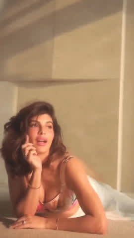 Jacqueline Fernandez showing us how slutty she is!