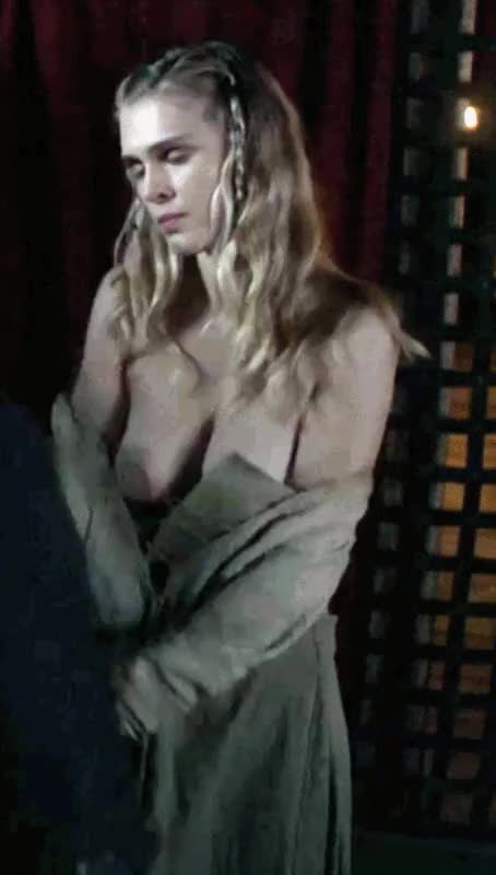 Gaia Weiss Topless in Vikings S2E6