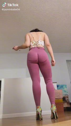 amateur big ass dirty talk high heels homemade tiktok yoga pants gif