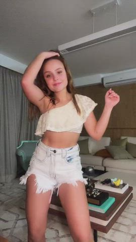 Brazilian Celebrity Dancing Teen TikTok gif
