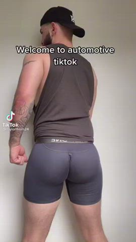 Bubble Butt Gay Jiggling