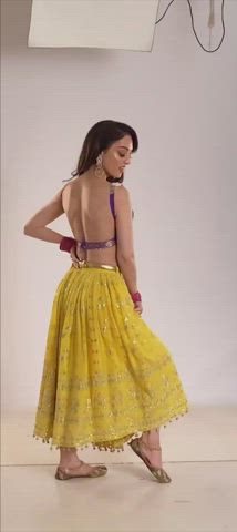 Sandeepa Dhar in a backless choli