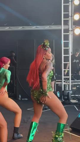big ass brazilian celebrity costume dancing ebony slow motion thick gif