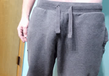 I heard ladies liked gray sweatpants...is it noticeable? [35]