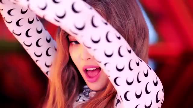 BLACKPINK - ‘뚜두뚜두 (DDU-DU DDU-DU)’ M/V