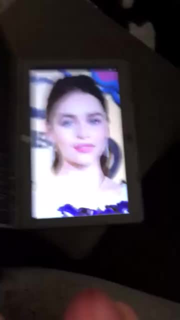 Emilia Clarke cum tribute