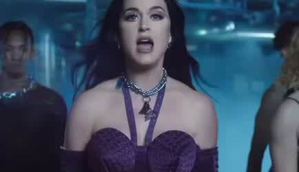 Cleavage Jiggling Katy Perry gif