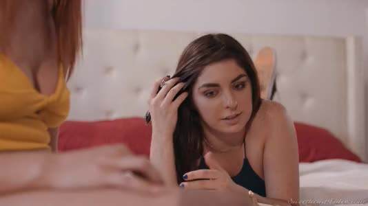 SweetheartVideo.19.10.10.Keira.Croft.And.Lacy.Lennon.Mutual.Feelings.XXX.1080p.MP4-KTR.mp4