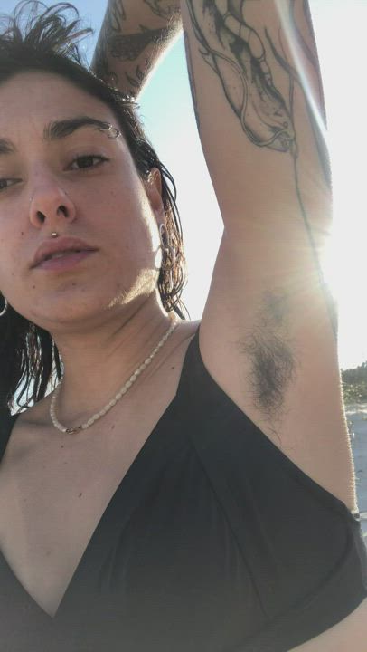 armpits on the beach